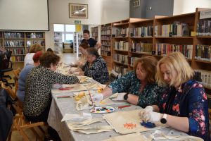 Zdjęcie: uczestnicy obchodów Tygodnia Bibliotek