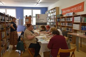 Zdjęcie: uczestnicy obchodów Tygodnia Bibliotek