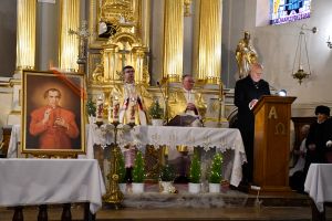 Zdjęcia: osoby uczestniczące w obchodach 160 rocznicy Powstania Styczniowego