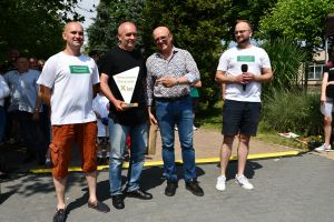 Zdjęcie: Osoby uczestniczące w konkursach podczas Zlotu Pojazdów Zabytkowych