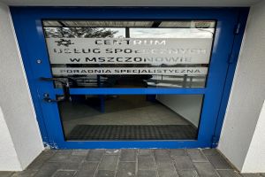 Zdjęcie: Drzwi do gabinetów terapeutycznych