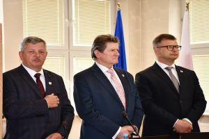 Zdjęcie: Radni Rady Miejskiej w Mszczonowie podczas sesji inauguracyjnej