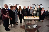 Zdjęcie: osoby uczestniczące w uroczystościach