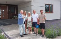 Zdjęcie: Przedstawiciele KRUS i nagrodzeni właściciele gospodarstwa