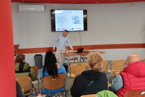 Zdjęcie: osoby uczestniczące w spotkaniu