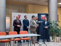 Zdjęcie: Burmistrz Mszczonowa i przedstawiciele innych samorządów