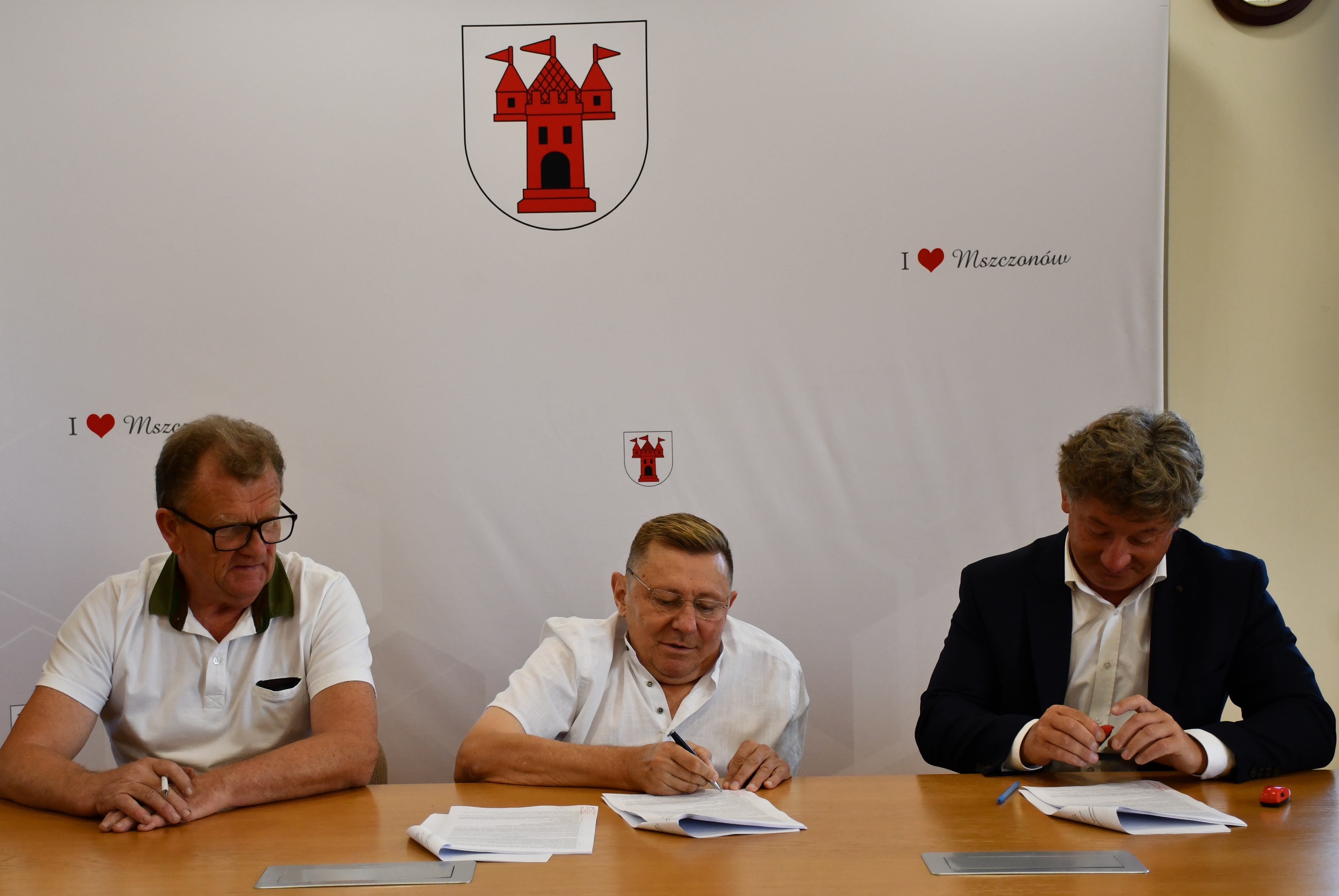 Umowa na budowę Centrum Aktywności Sportowej podpisana!