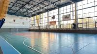 Hala sportowa z nową nawierzchnią!
