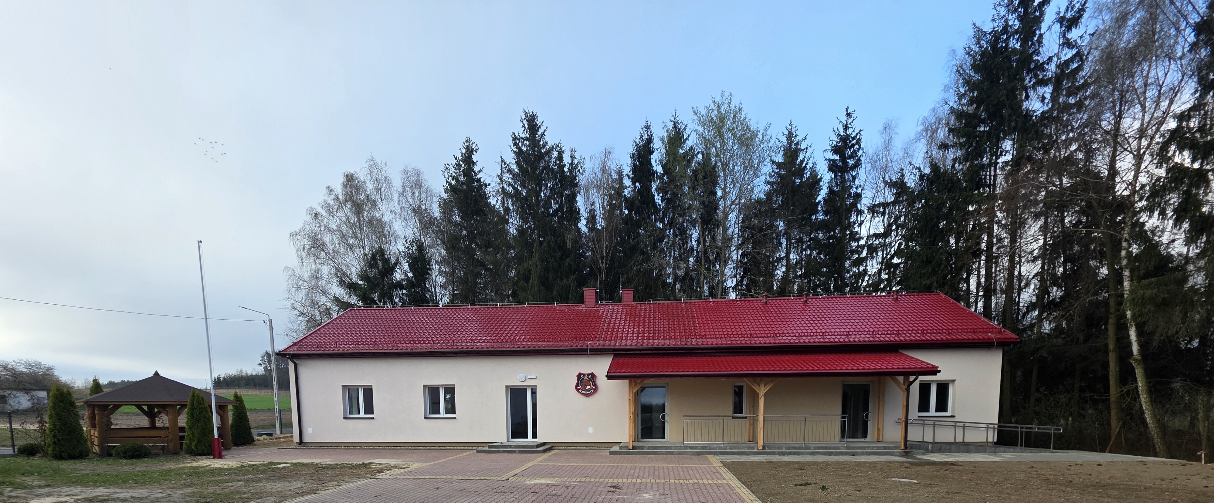 Zdjęcie: budynek Ochotniczej straży Pożarnej w Bobrowcach